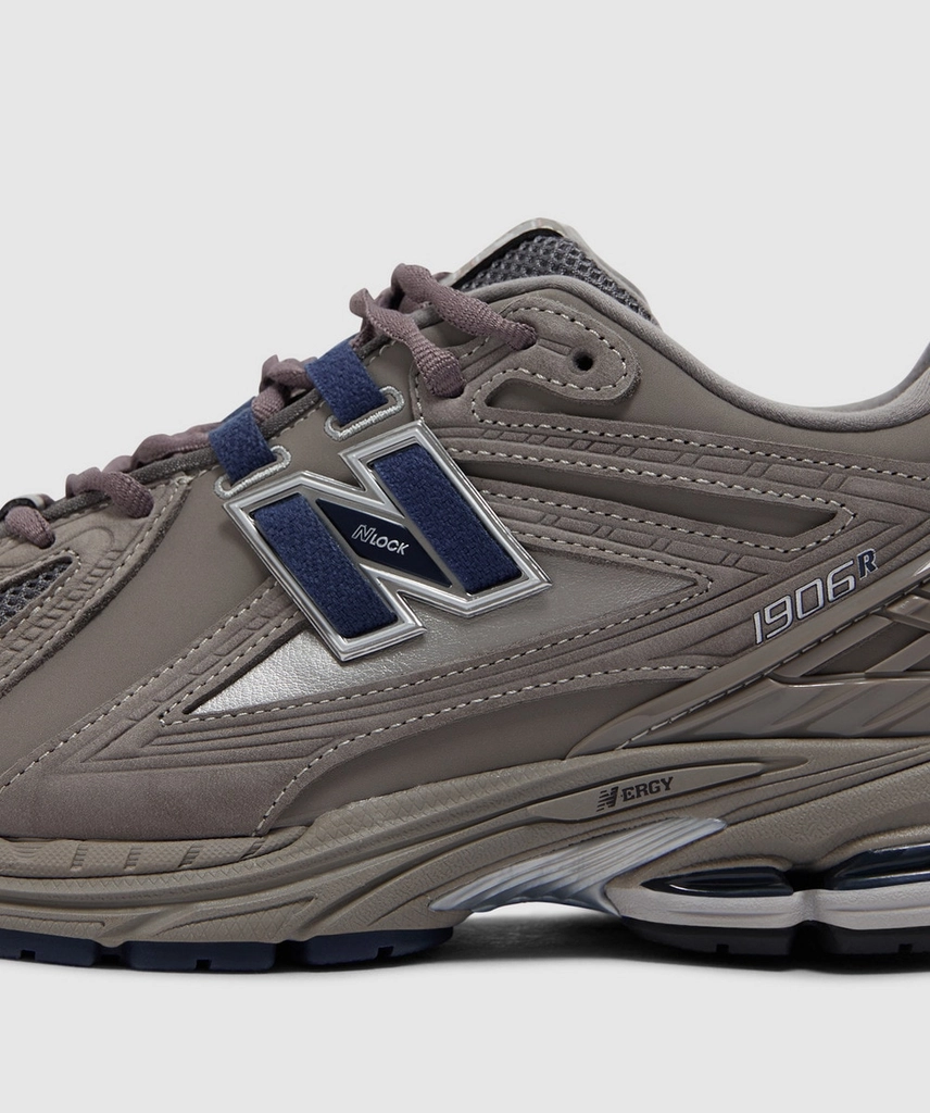 New Balance 1906 sneaker